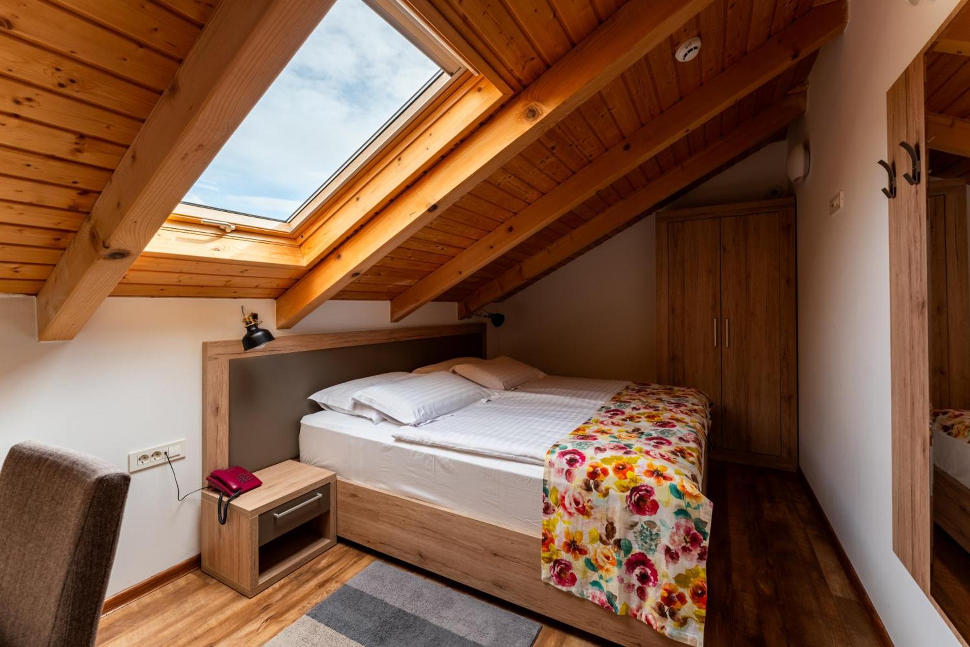 Bed&Breakfast Vinarija Coner 别洛瓦尔 外观 照片
