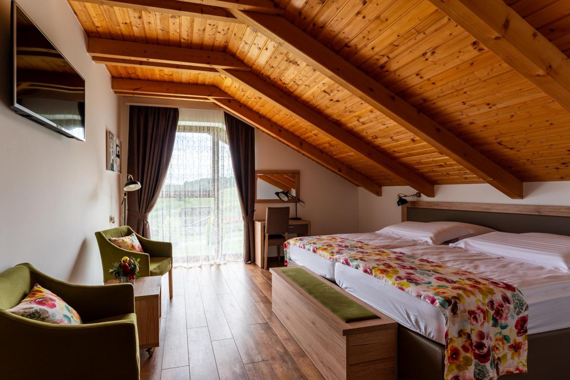 Bed&Breakfast Vinarija Coner 别洛瓦尔 外观 照片