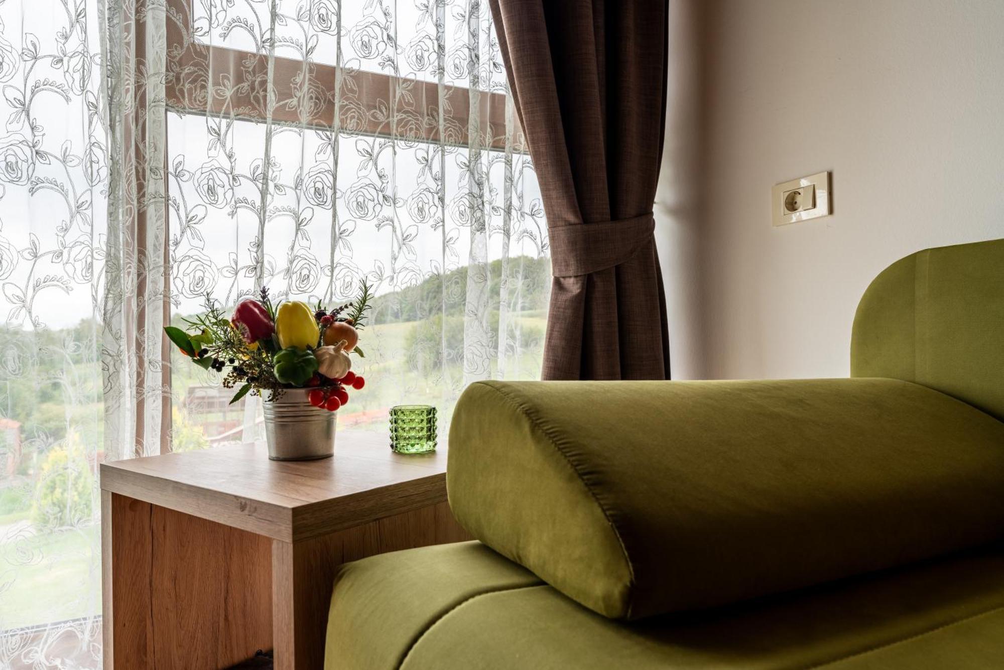 Bed&Breakfast Vinarija Coner 别洛瓦尔 外观 照片